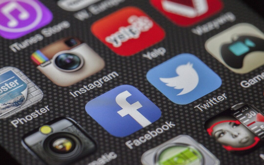 Suivez l’activité de votre AS aussi sur Instagram et sur Facebook
